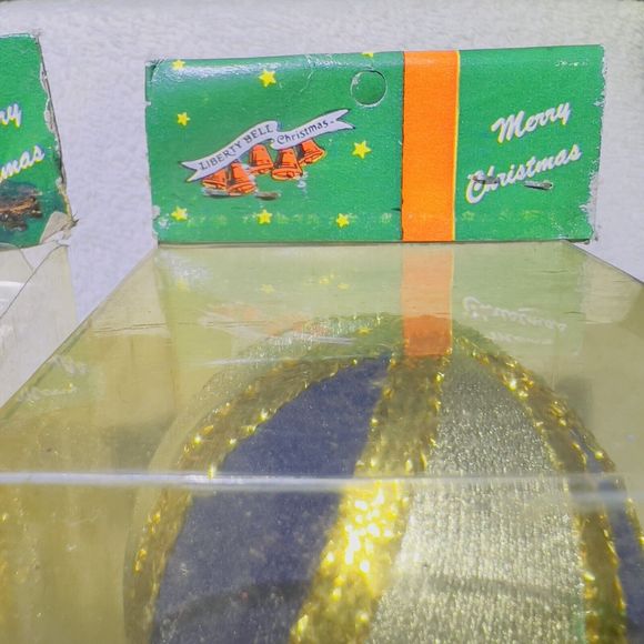 Liberty Bell Christmas Satin Striped Balls Tree Ornaments NOS Lot of 4-4pk (16) - Picture 8 of 9